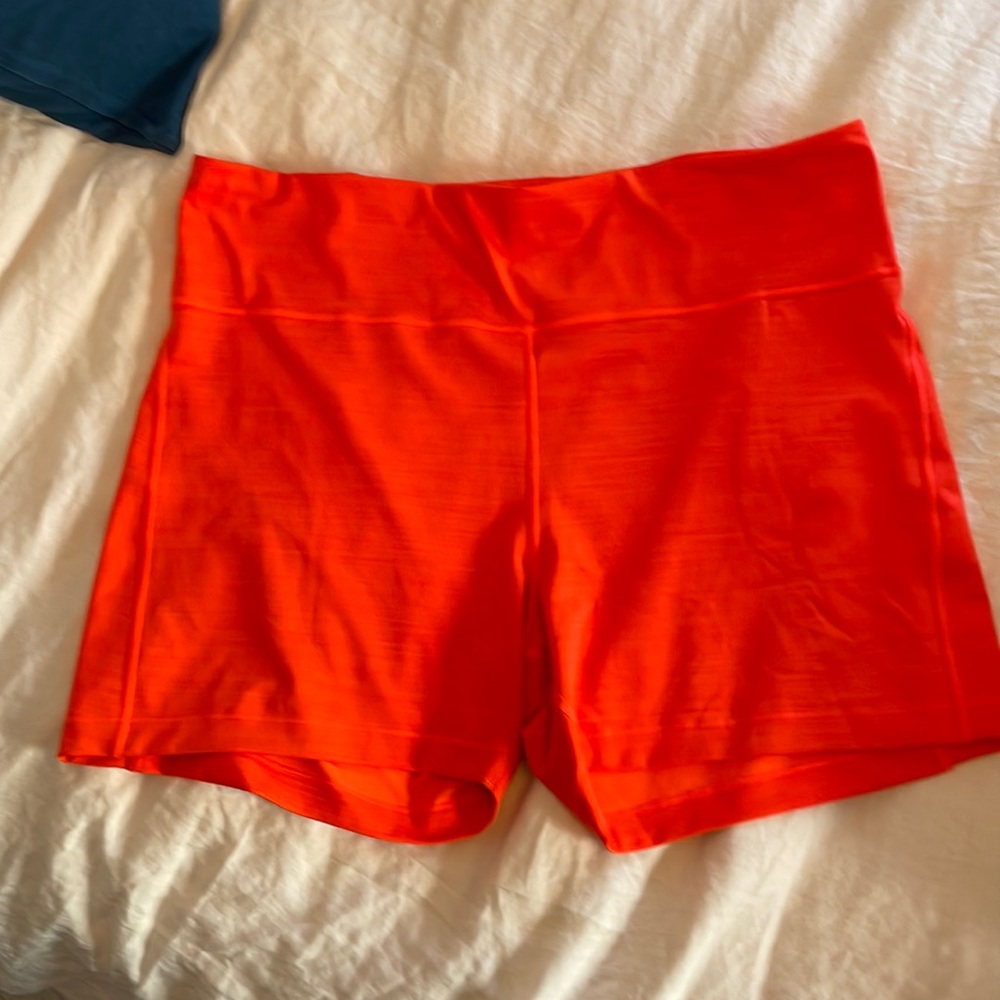 🧡Athleta Ultimate 5” Short size 3X